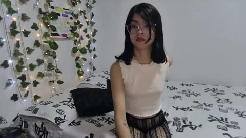 Sarah  online show from January 11, 3:50 pm