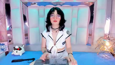 Snapshot of saramartini2 chatting on September 20, 6:01 am sara  online show from September 20, 6:01 am