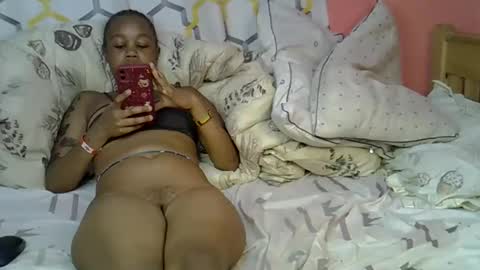 Sarah online show from November 25, 7:04 pm