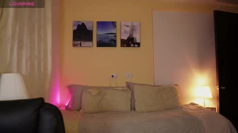 Sara online show from December 18, 11:42 pm