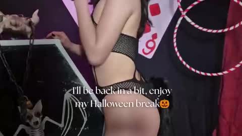   online show from October 28, 12:00 pm