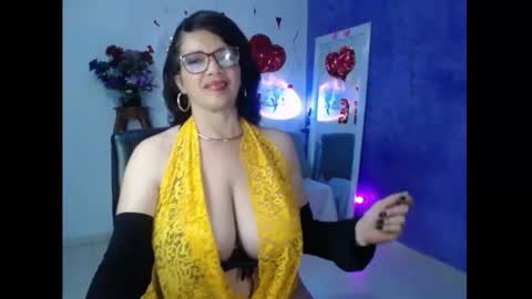 Snapshot of sarasmith2 chatting on February 2, 9:13 pm sara online show from February 2, 9:13 pm