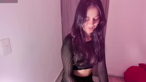 Sara   online show from April 11, 3:16 pm