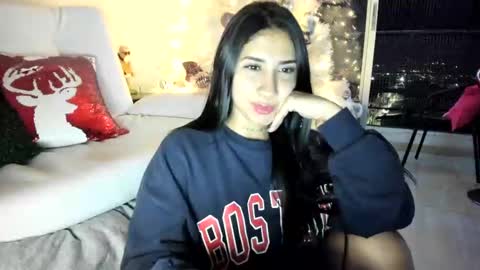 saratukkerr online show from December 22, 9:22 am