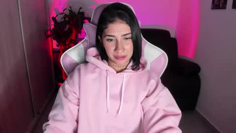 saratukkerr online show from October 26, 6:42 am