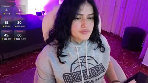 Sari  online show from January 17, 9:11 pm