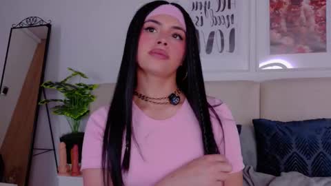 Sara online show from February 5, 9:18 pm