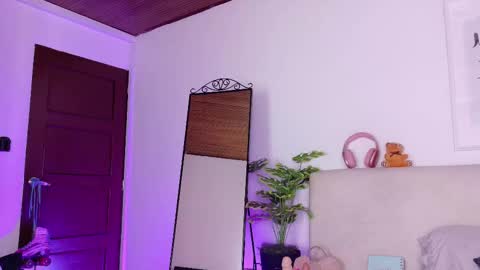 Sara online show from February 28, 11:37 pm