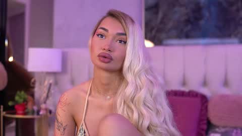 Dennise online show from September 16, 6:27 pm