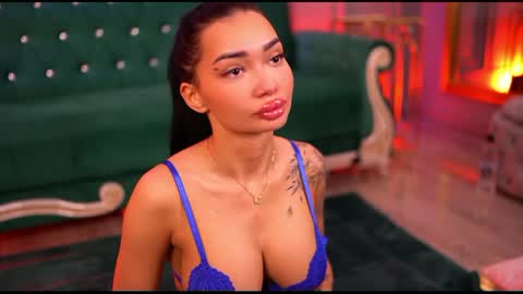 Dennise online show from February 23, 7:01 pm