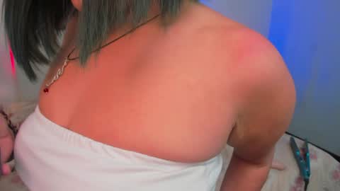 selene  online show from December 18, 9:08 pm