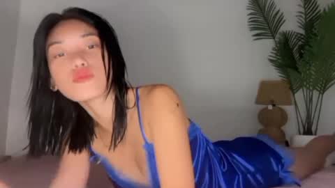 sashi_kaye online show from June 10, 5:28 am