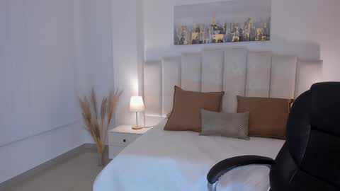 saskia litt online show from November 30, 5:33 am