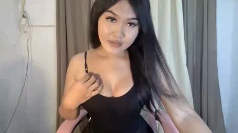 sassy_jenny8 online show from April 13, 5:31 am