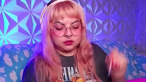 Gina George online show from March 29, 11:48 pm