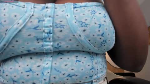 S a v a n n a h  online show from October 3, 12:10 pm