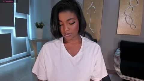 S a v a n n a h  online show from September 25, 6:50 pm