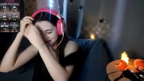 Sophie online show from October 31, 5:50 pm