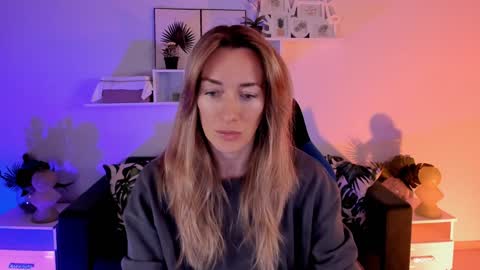 save the qween online show from January 18, 7:49 am