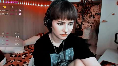 pronoun she. name Mary. age 21. online show from February 20, 10:27 am