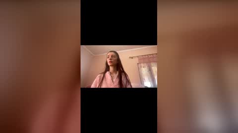 Scarlet online show from March 3, 9:37 am