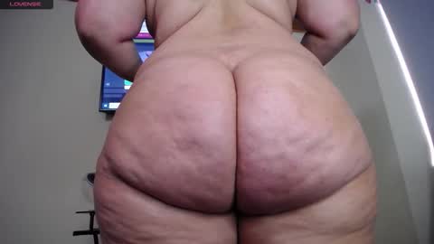 scarlet_tommy online show from April 21, 9:33 pm