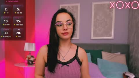 Scarlet online show from April 6, 10:11 pm