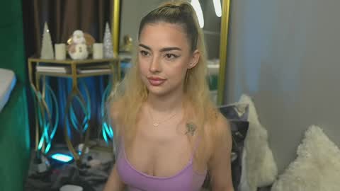 Scarlet online show from January 15, 11:08 pm