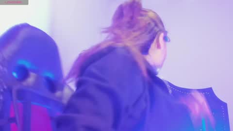    online show from December 31, 8:04 am