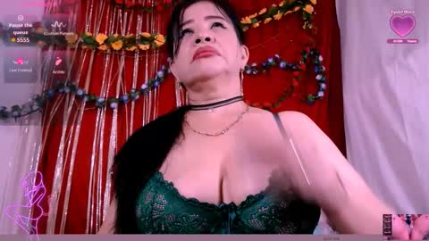 scarlethh hott online show from October 8, 10:30 am