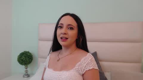 scarlet  online show from February 21, 11:11 am