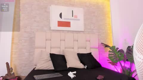   online show from January 13, 12:31 pm