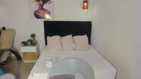 Scarlett online show from October 20, 1:14 pm