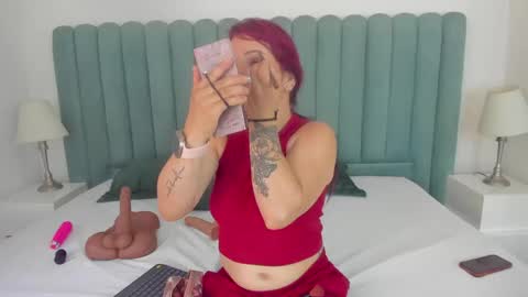 scarlett__noir online show from April 15, 7:58 pm