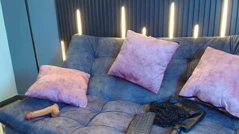 scarlett_aviebby online show from November 28, 4:10 pm