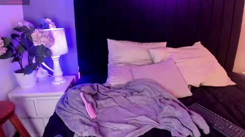 Scarlett online show from April 16, 4:02 am