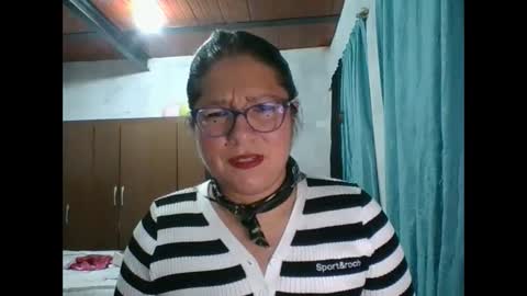 Snapshot of scarlett_widow chatting on September 23, 3:04 am scarlett_widow online show from September 23, 3:04 am