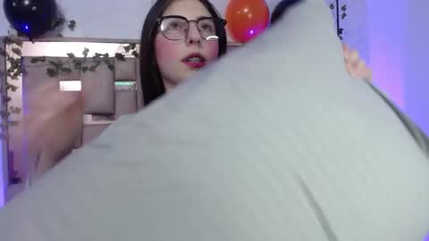 Scarlet online show from November 4, 2:00 pm