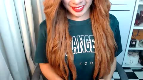 Queen Scarlet online show from February 26, 3:00 pm