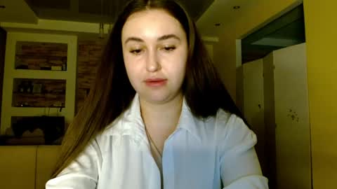 Elizabeth  online show from April 15, 7:58 pm