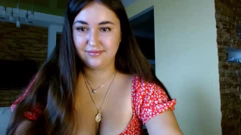 Elizabeth  online show from November 1, 9:46 am