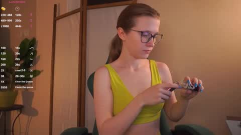 Brenda online show from October 26, 4:57 pm