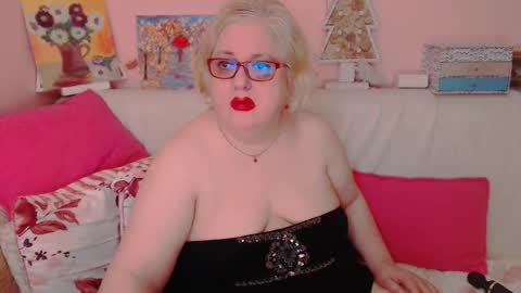 Alice online show from October 24, 8:16 pm