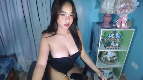 YOURLOVEAPRIL online show from January 20, 7:46 pm