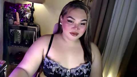 seductivecurvesxxx online show from April 12, 5:16 pm