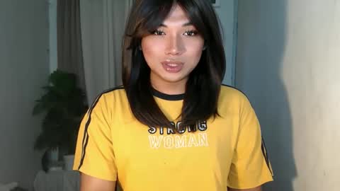 Deluxe online show from April 29, 10:48 pm