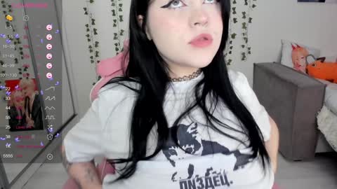 Selena  online show from January 28, 5:11 am