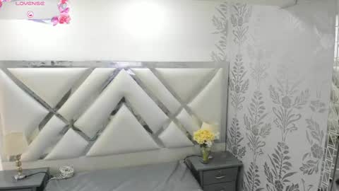 Selena reyess online show from October 10, 6:35 pm