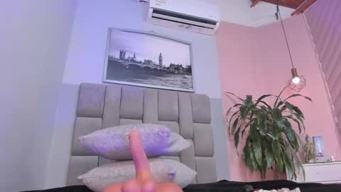 Snapshot of selene_tylor_ chatting on October 24, 10:39 pm Selene online show from October 24, 10:39 pm