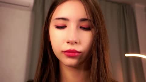 Elizabeth online show from November 29, 3:16 pm